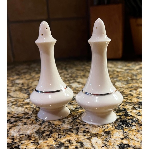 Vintage Lenox Monclair Special Gold Trim Salt and Pepper Shakers - Picture 1 of 3